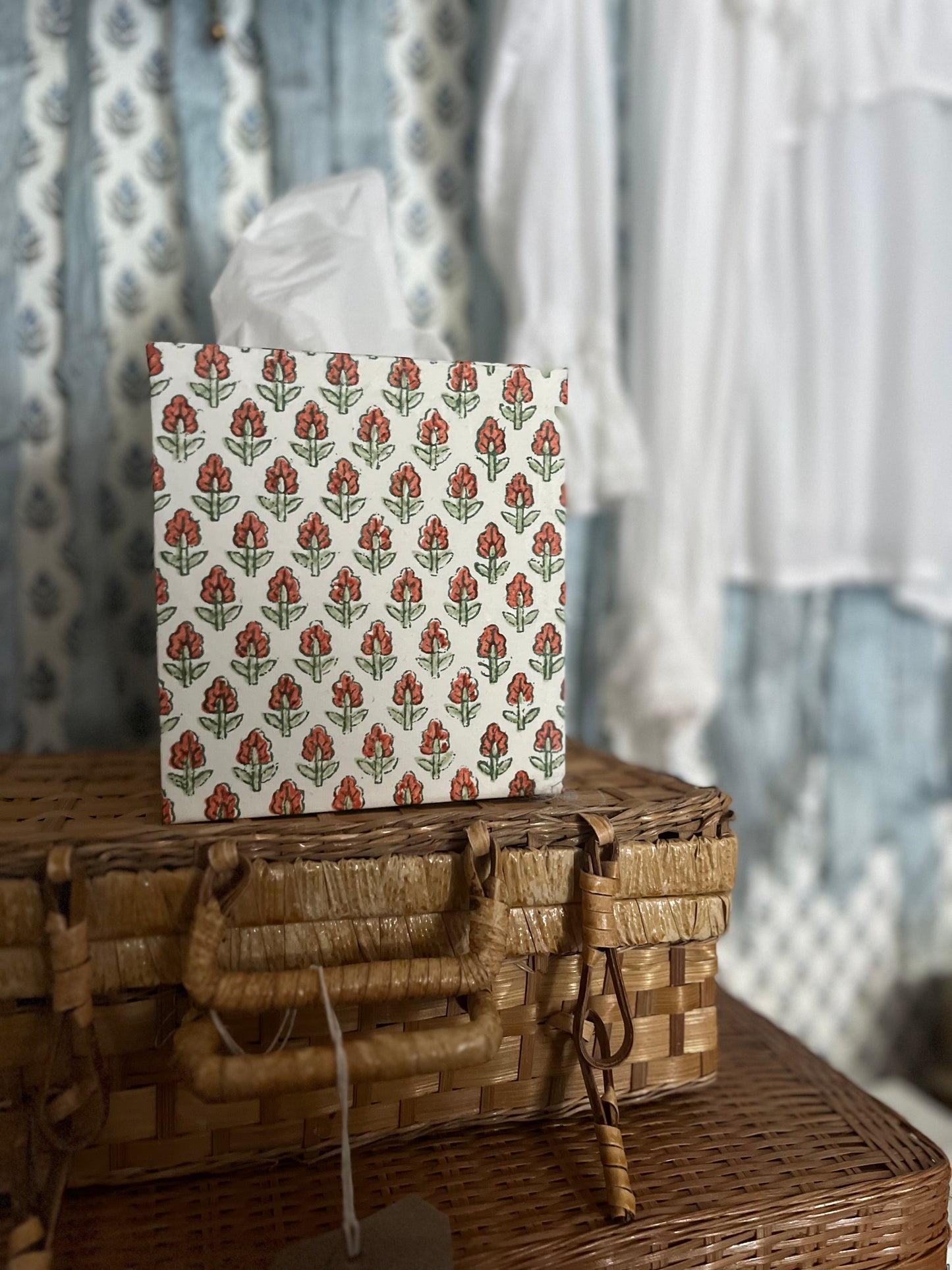 Melody Way Tissue Box Holder - Red Tulip