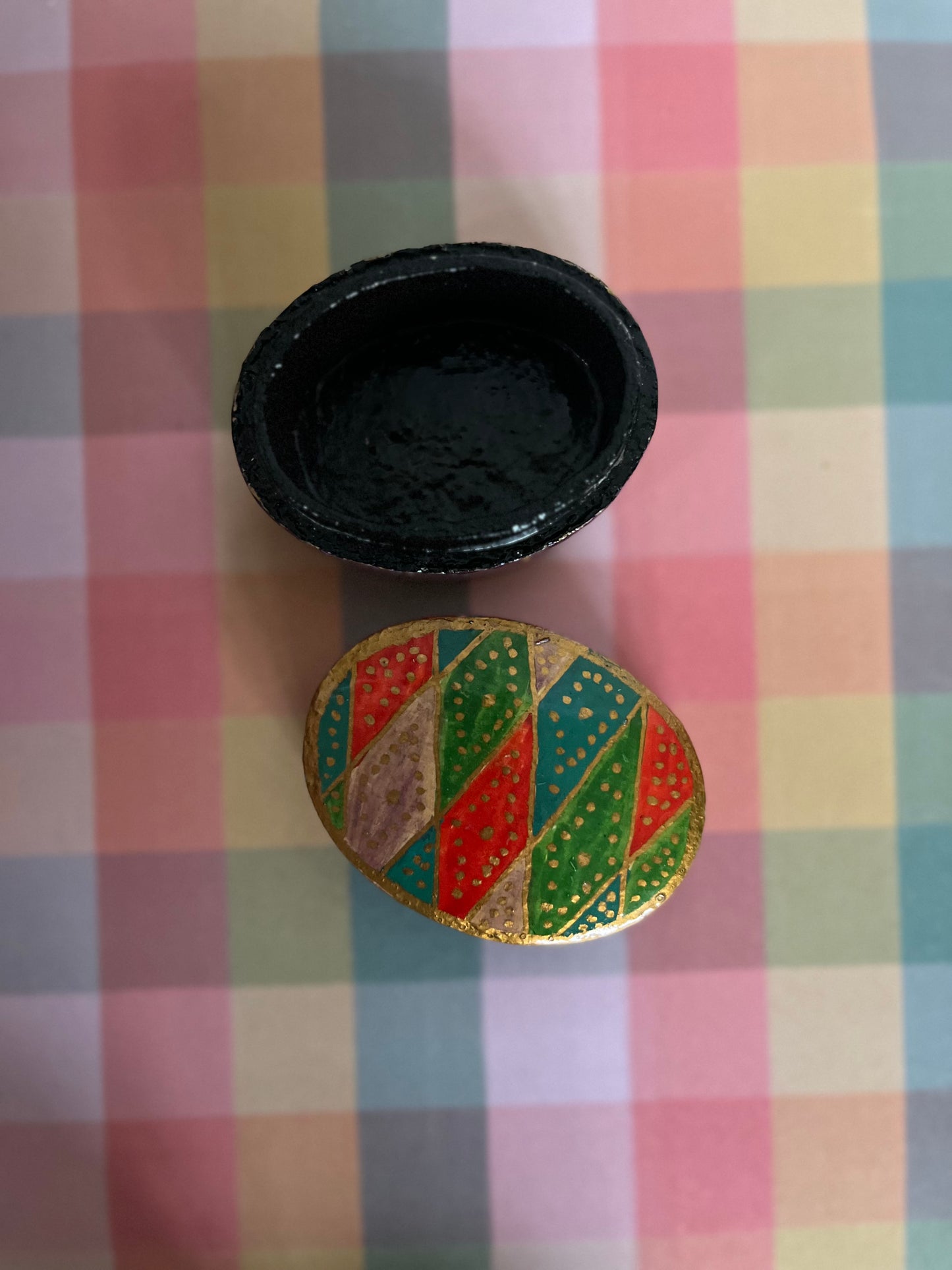 Vintage papier-maché trinket pot