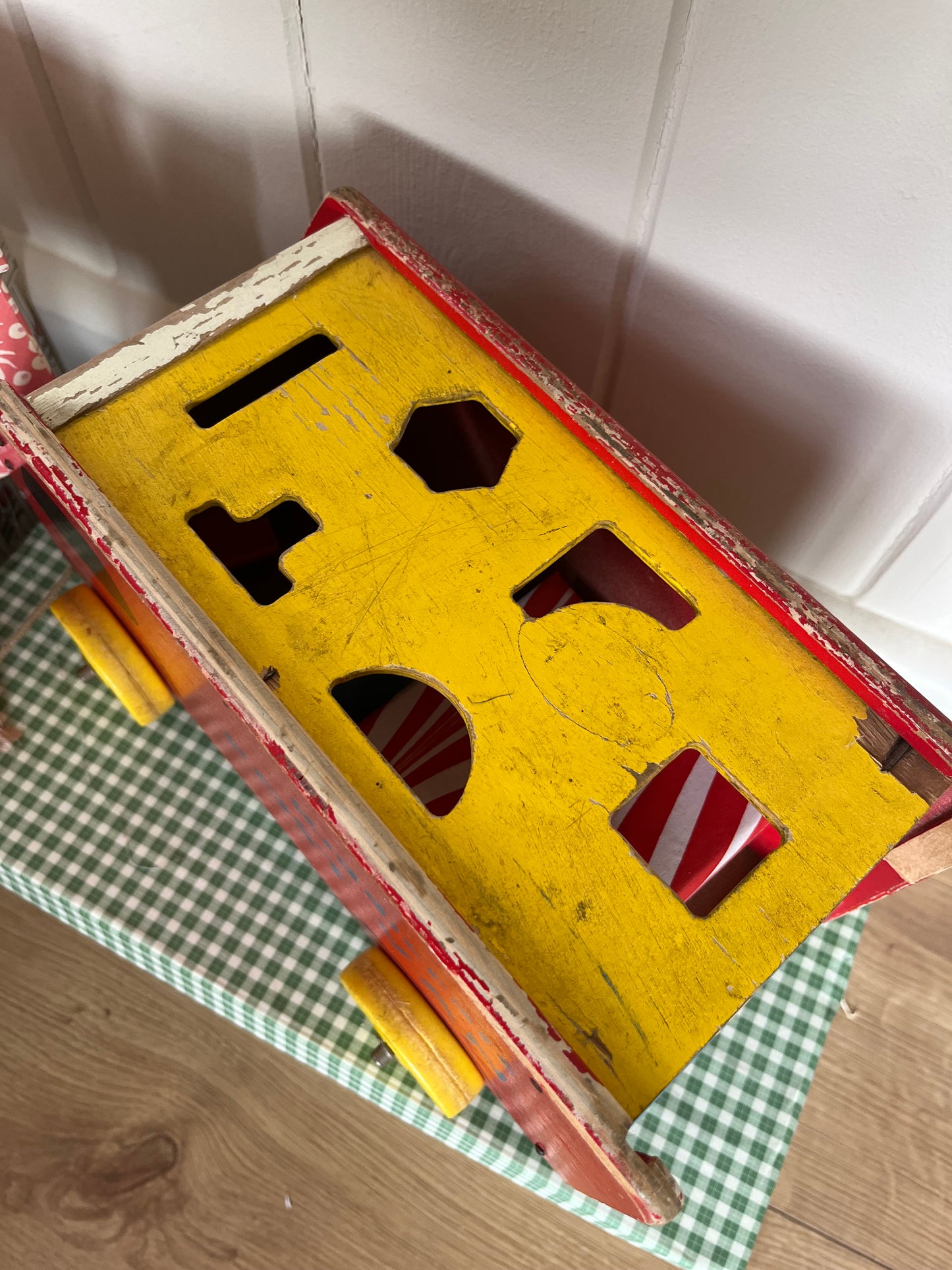 1960s Kiddicraft post van