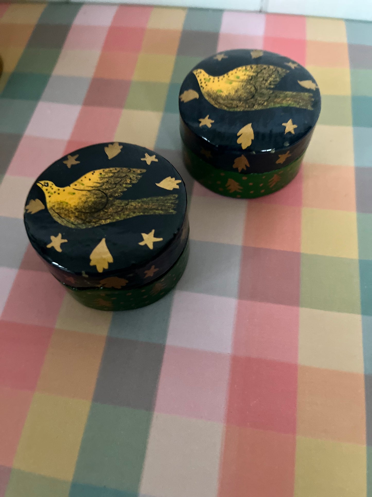 Vintage papier-maché trinket pot