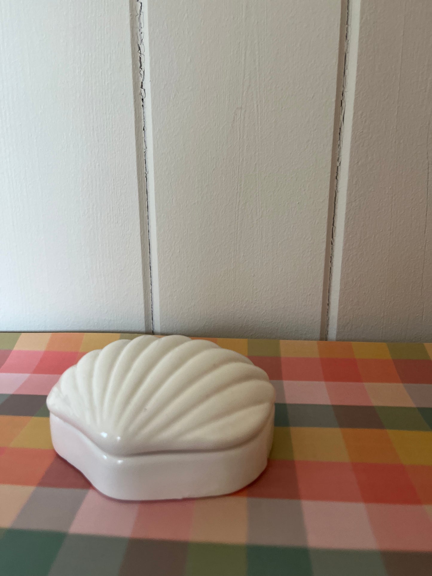 Shell ceramic pot