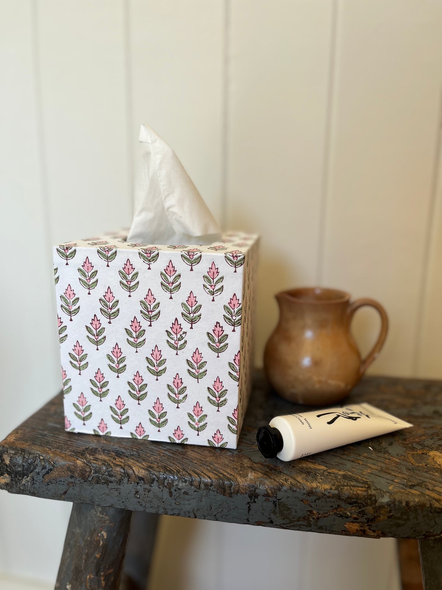 Melody Way Tissue Box Holder - Pink