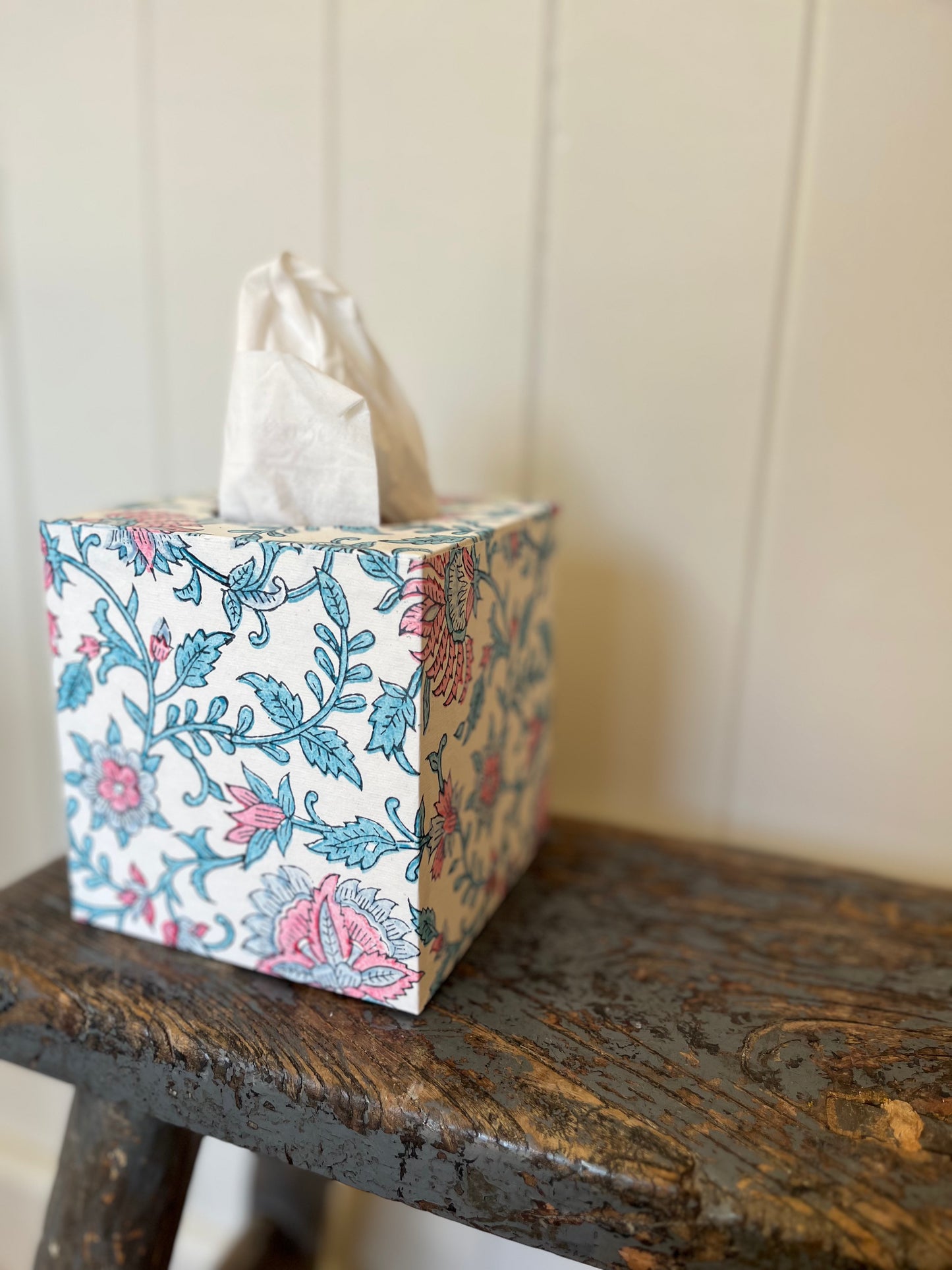 Melody Way Tissue Box Cover - Lotus