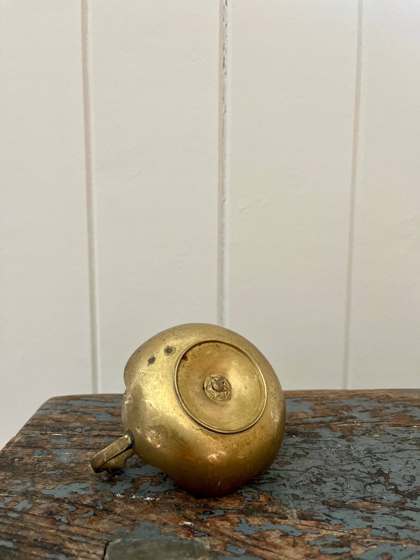 Vintage brass scalloped candlestick holder