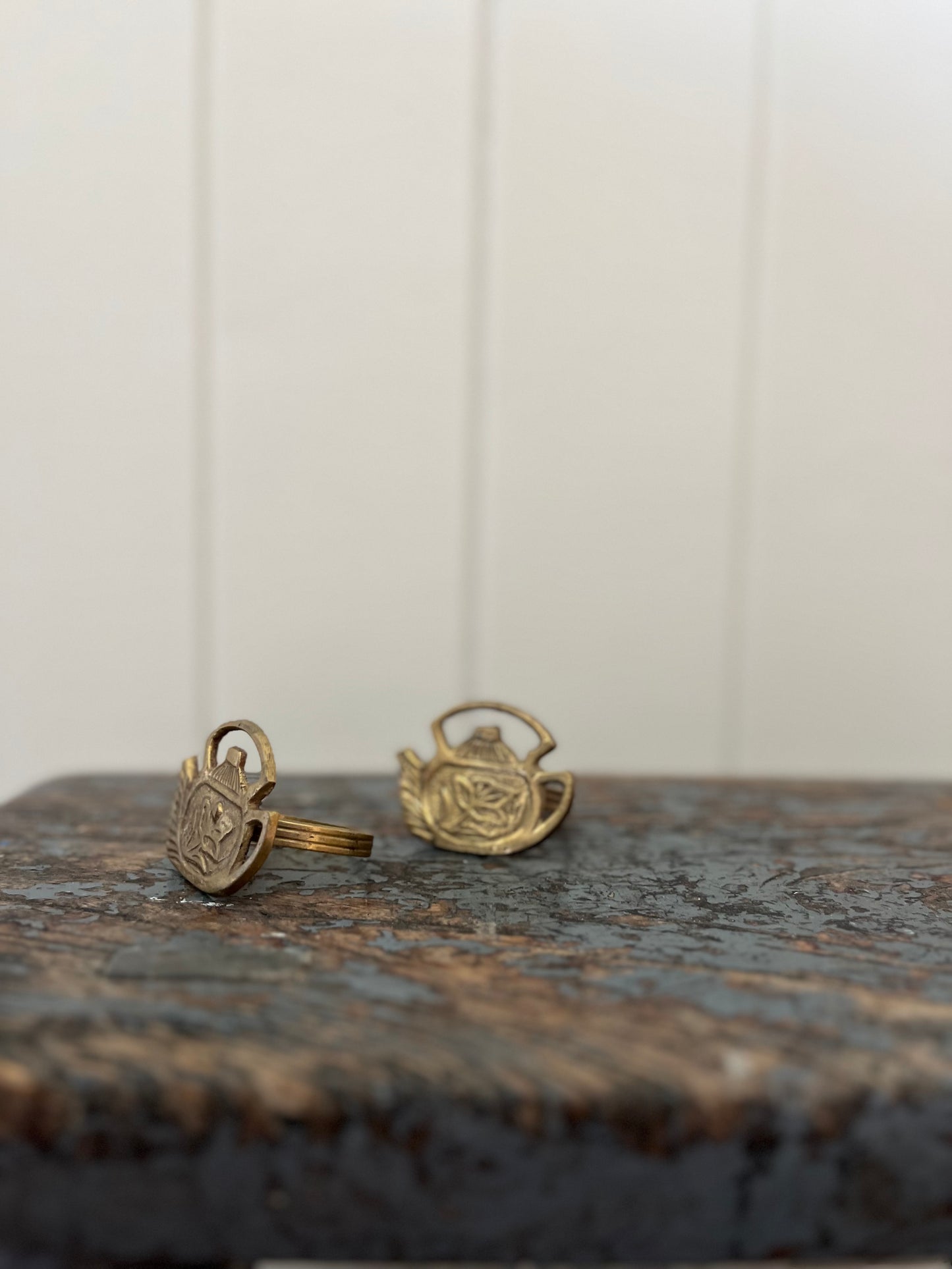 Vintage brass teapot napkin rings (pair)