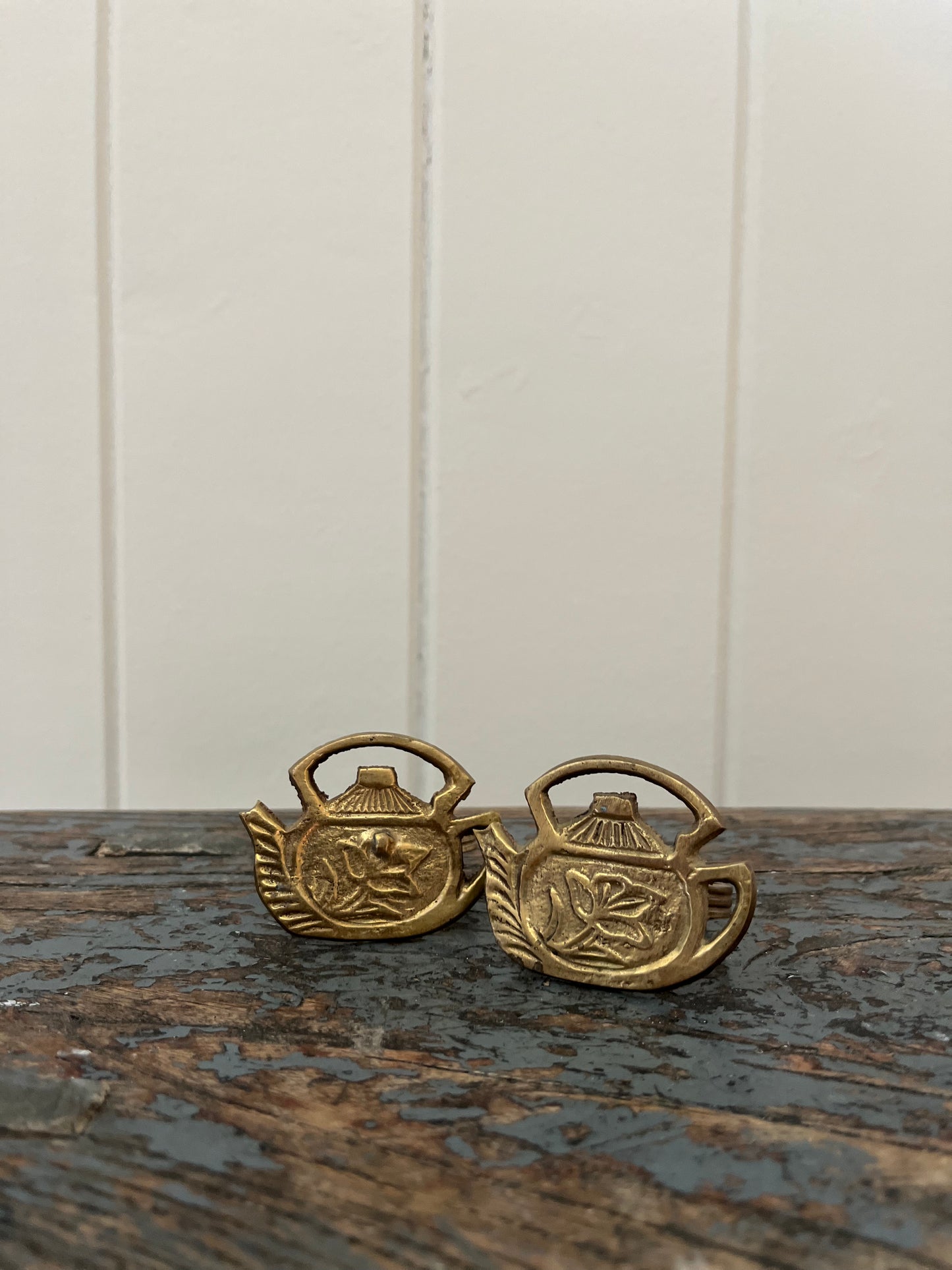 Vintage brass teapot napkin rings (pair)