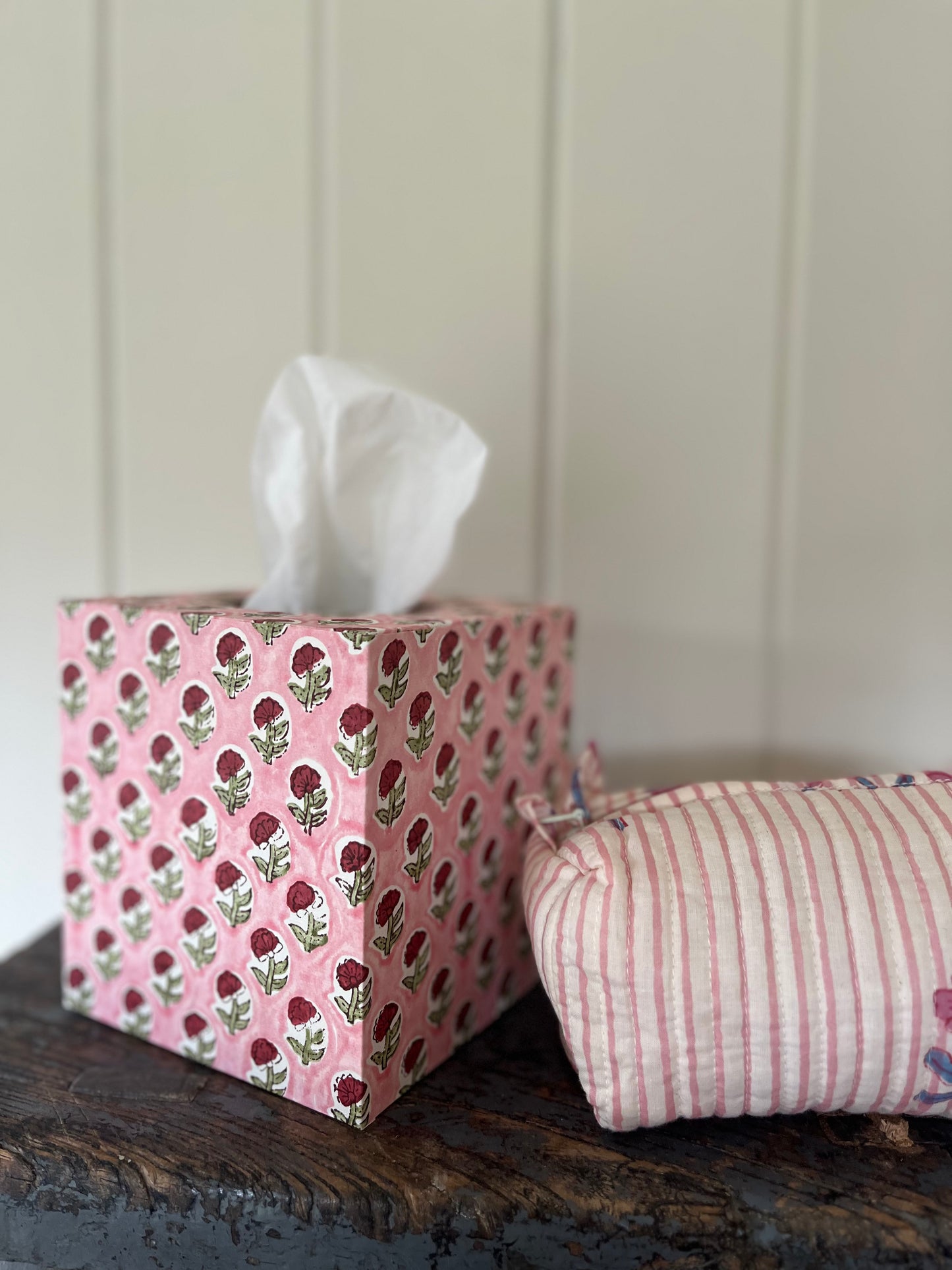 Melody Way Tissue Box Holder - Bright Pink
