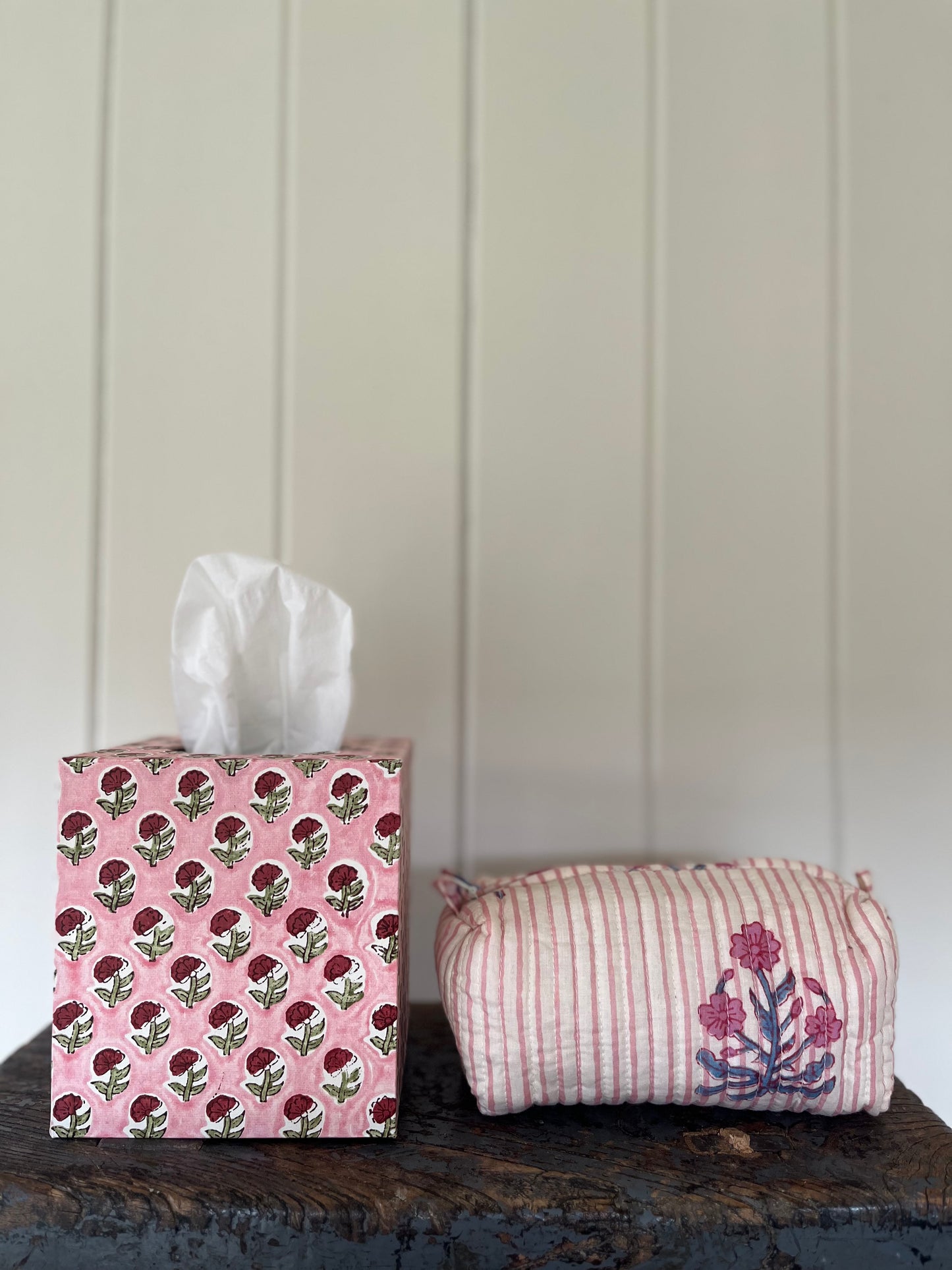 Melody Way Tissue Box Holder - Bright Pink